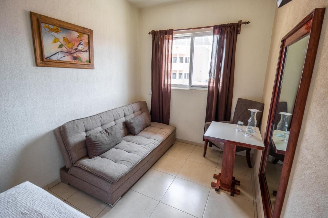 Hotel Casa Garatusa Yuriria Buitenkant foto