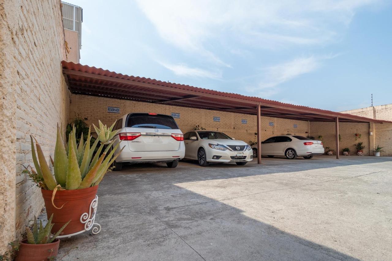 Hotel Casa Garatusa Yuriria Buitenkant foto