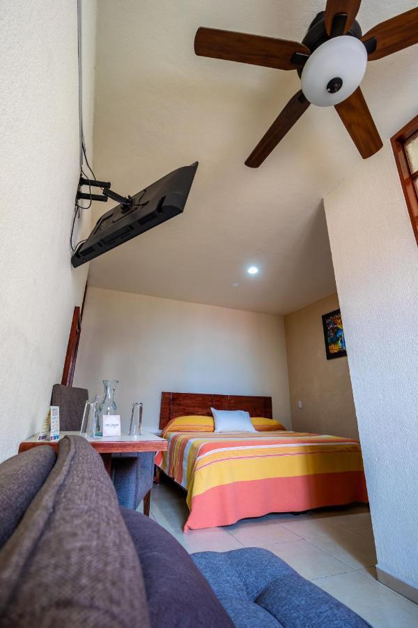 Hotel Casa Garatusa Yuriria Buitenkant foto